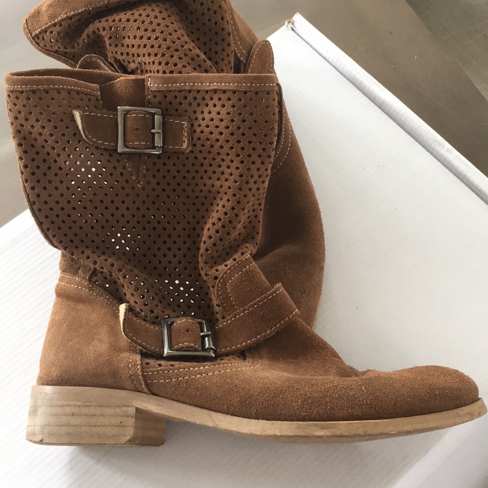 Suede booties made in Spain